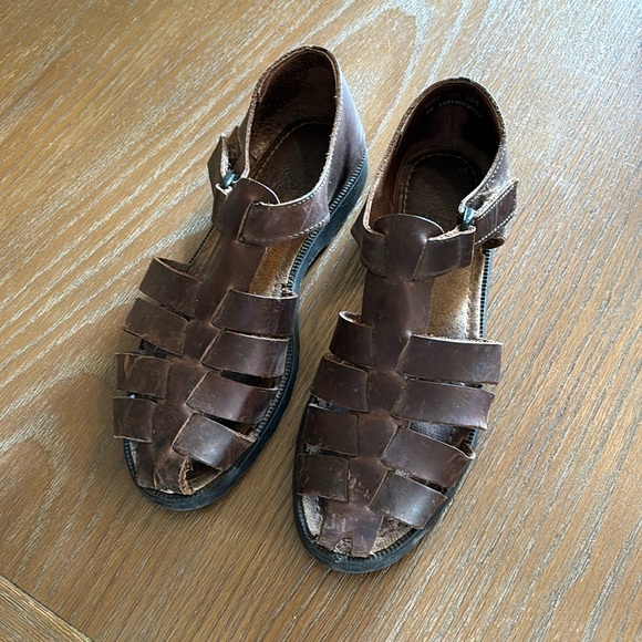 Bass Shoes - Bass leather closed toe sandals size 8